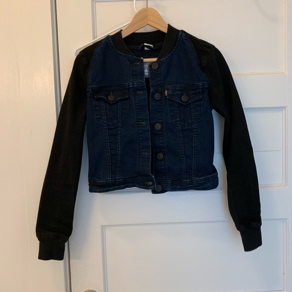 Levi’s cropped black and blue jean jacket - Picture 2 of 3